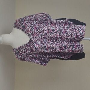 Catherine's top High-low Size 4X/30/32 Magenta/black/white/grey Side/back panels
